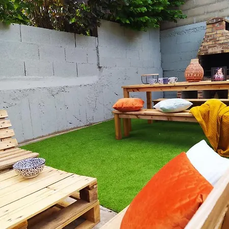 De La Riviere Avec Patio Et Parking Centre *