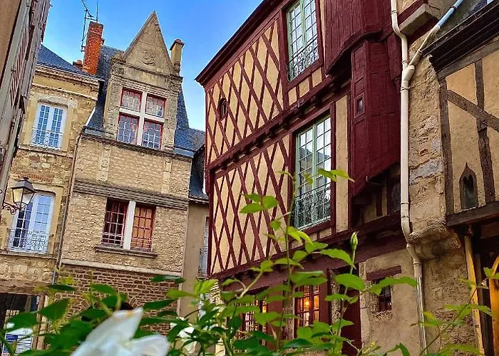 De La Riviere Avec Patio Et Parking Centre *