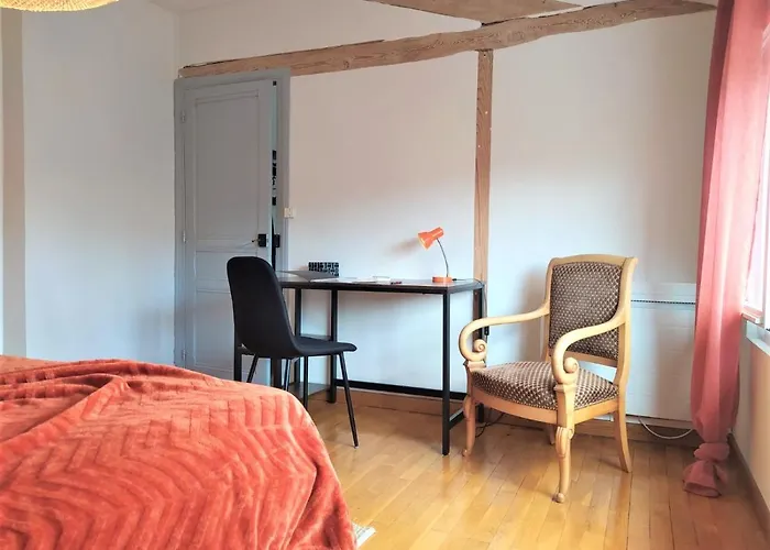 De La Rivière Avec Patio Et Parking Centre Hébergement de vacances *