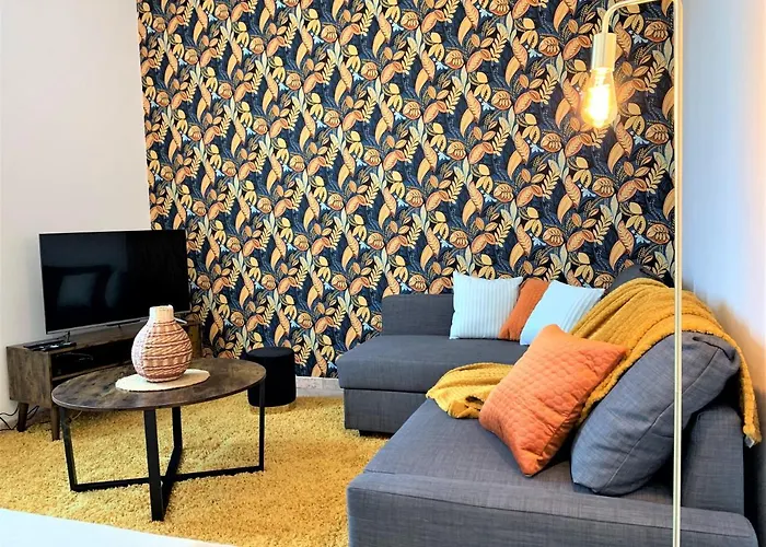 De La Riviere Avec Patio Et Parking Centre Casa de Férias Le Mans